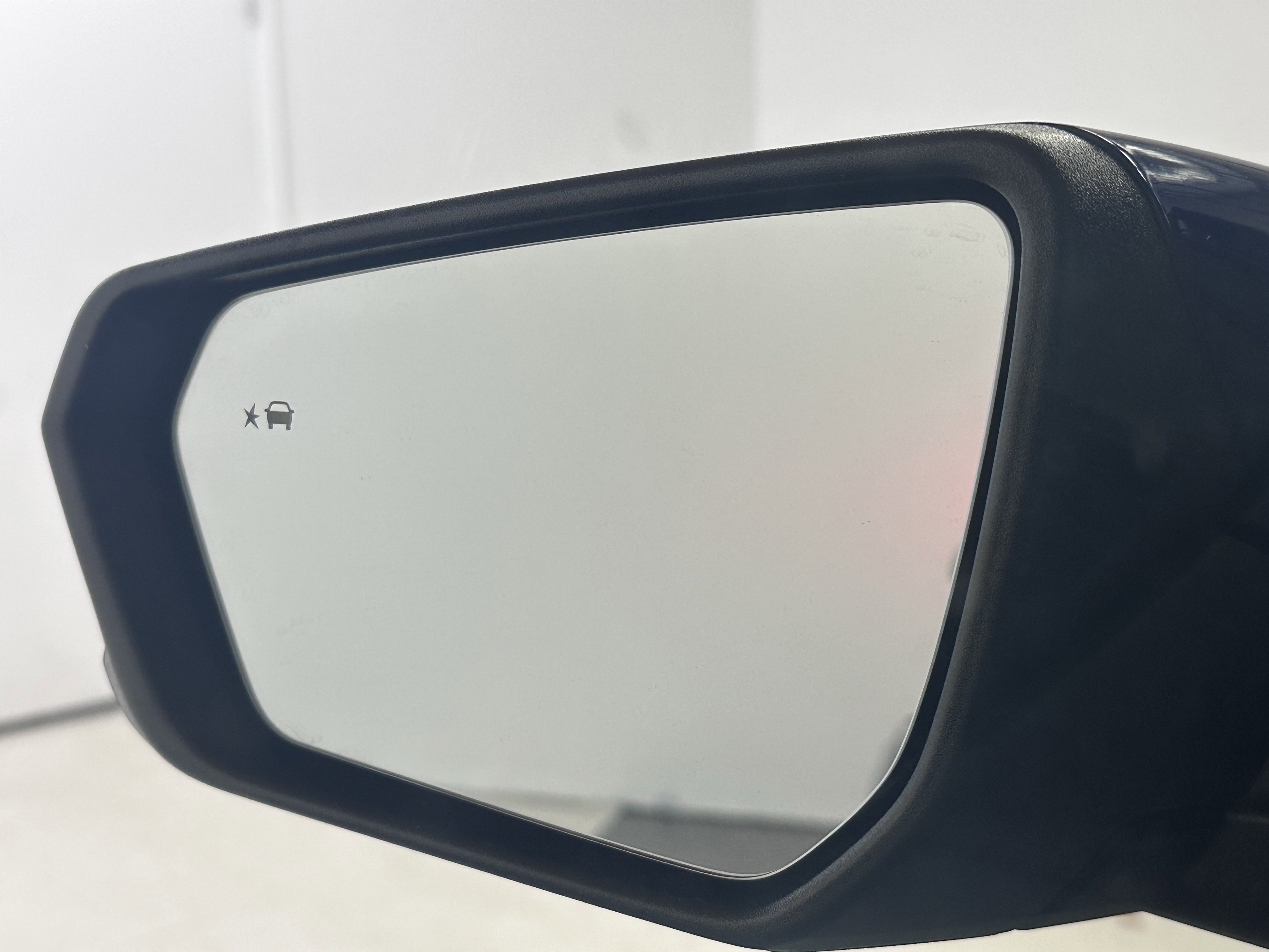 Used 2023 Chevrolet Equinox RS image 56