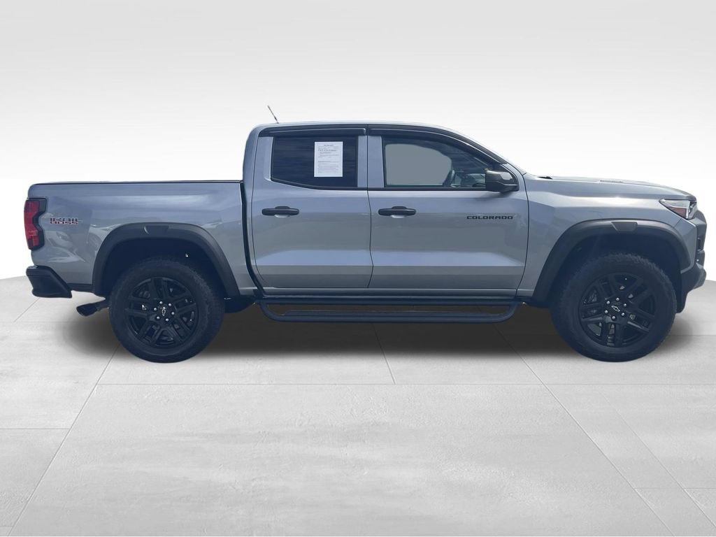 Used 2025 Chevrolet Colorado Trail Boss AWD/4WD image 2