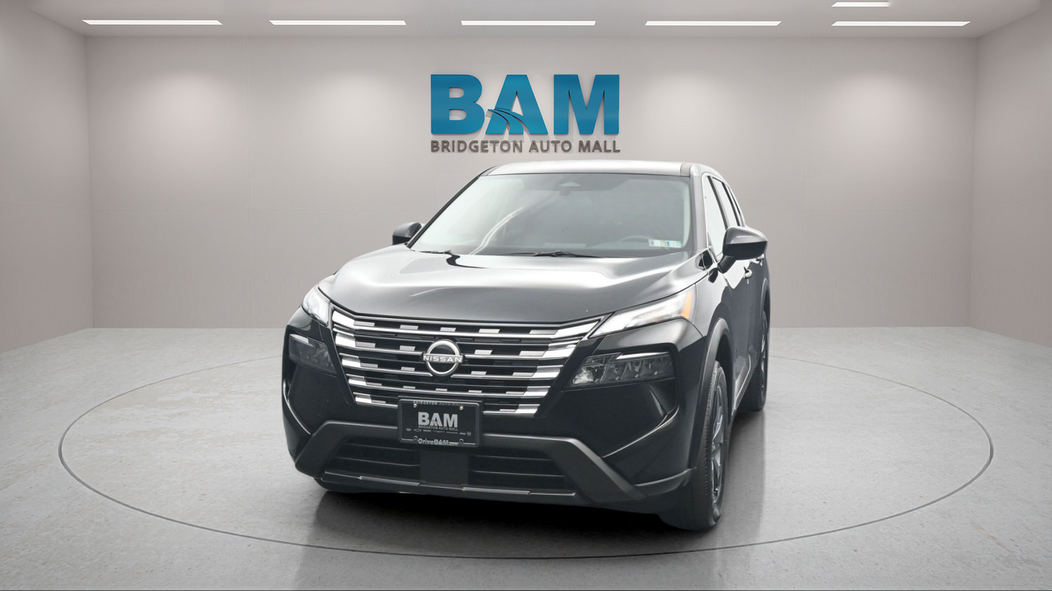 Used 2025 Nissan Rogue SV AWD/4WD image 2
