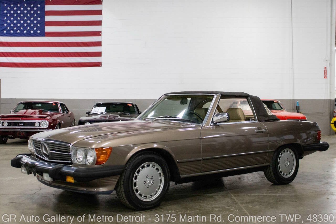 Used 1987 Mercedes-Benz 560 SL image 4