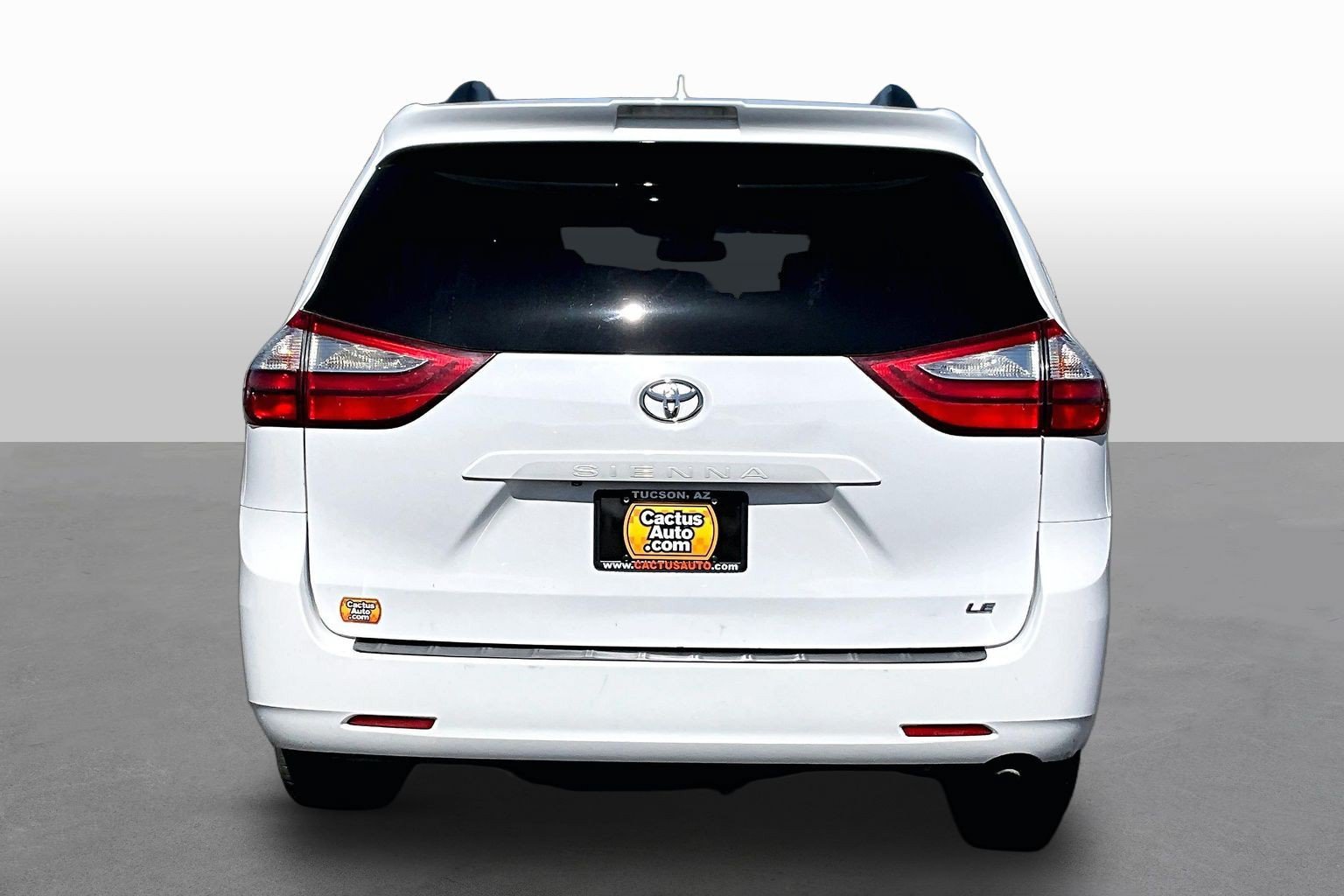 Used 2019 Toyota Sienna LE FWD image 4