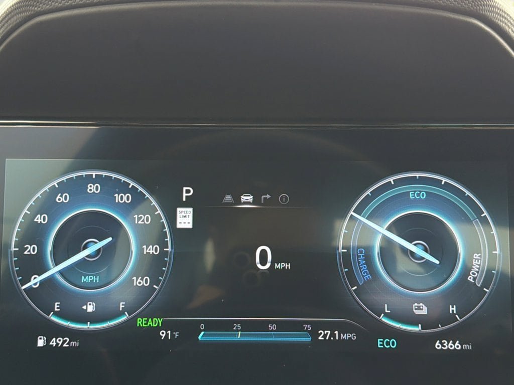 Certified 2025 Hyundai Elantra SEL FWD image 21