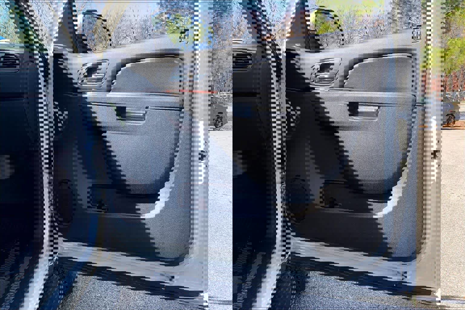 Used 2010 Chevrolet Tahoe LTZ image 22