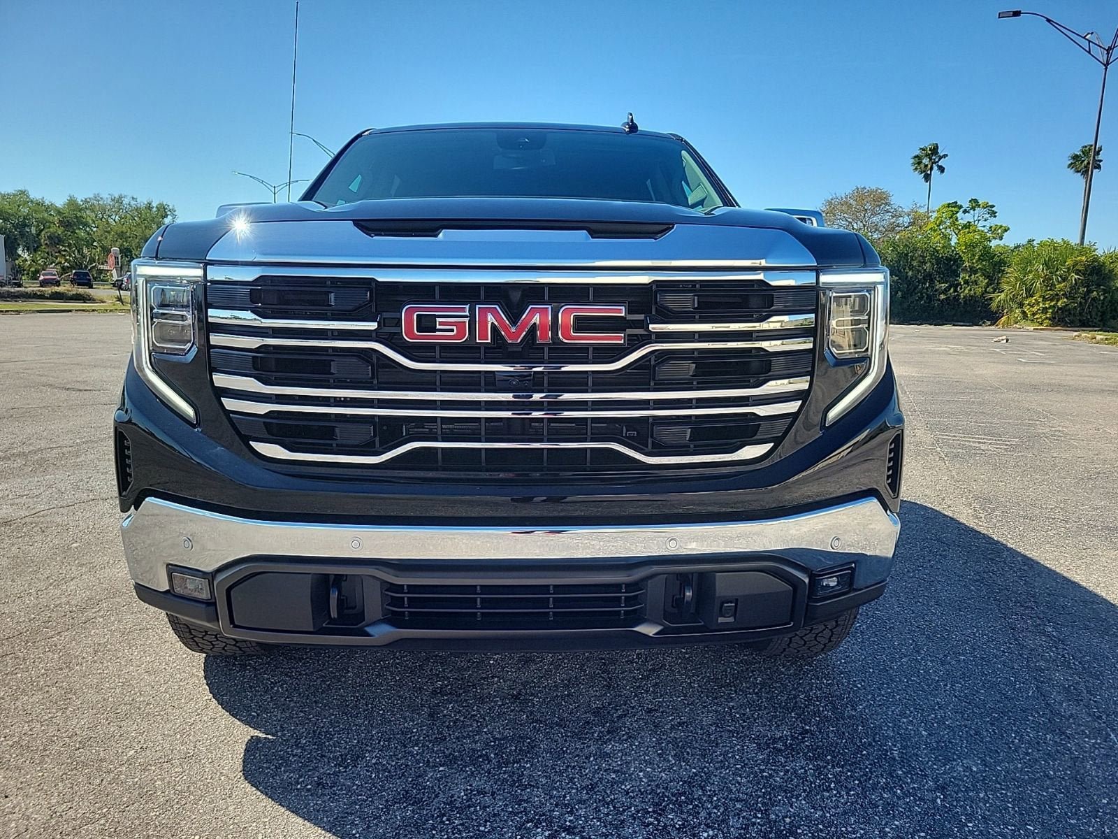 New 2026 GMC Sierra 1500 SLT w/ SLT Premium Plus Package AWD/4WD image 3