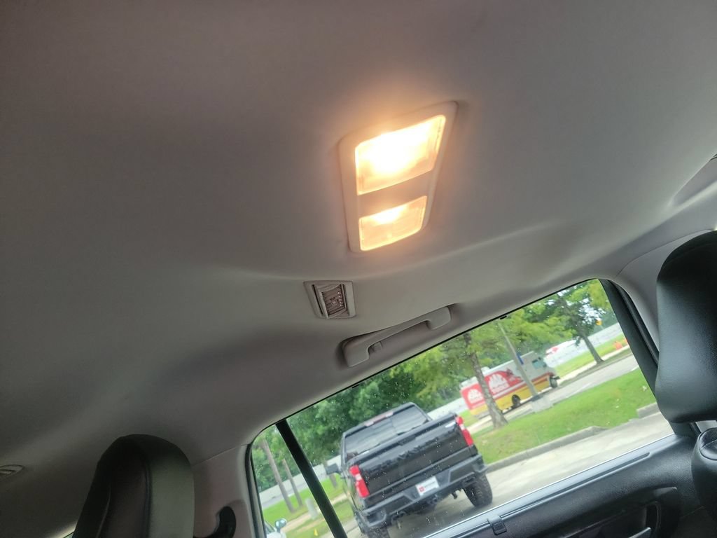 Certified 2024 Toyota Highlander XLE FWD image 33