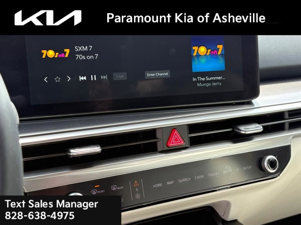 Certified 2025 Kia Sorento S image 11