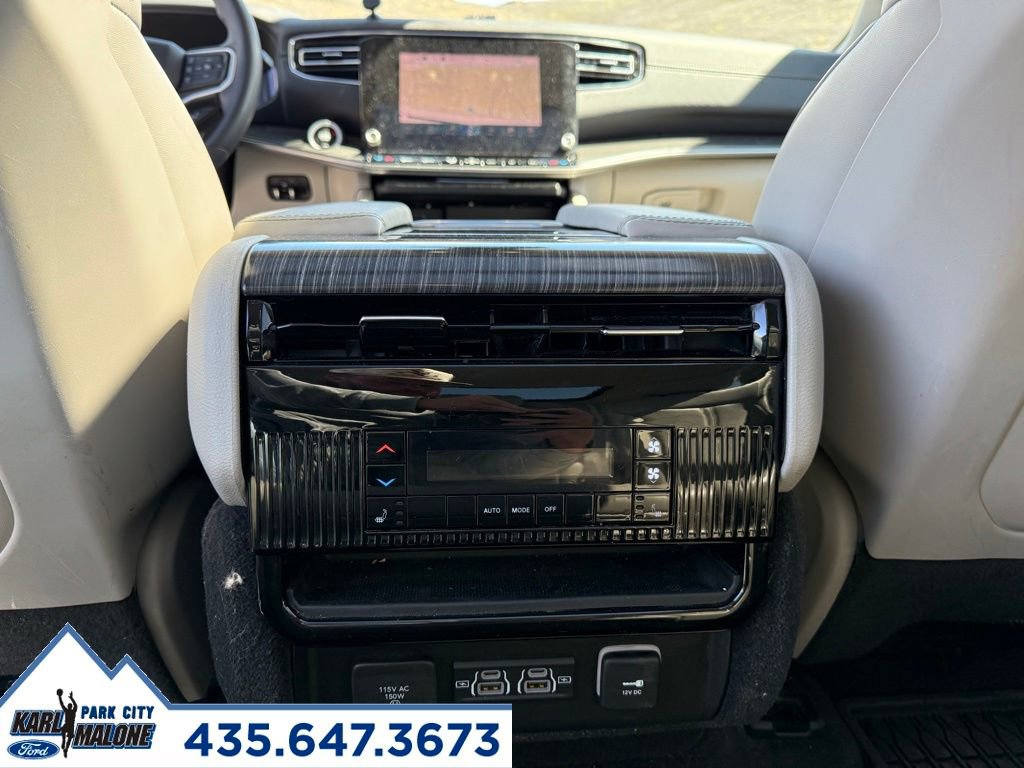 Used 2023 Jeep Wagoneer Series III w/ Premium Group I AWD/4WD image 31