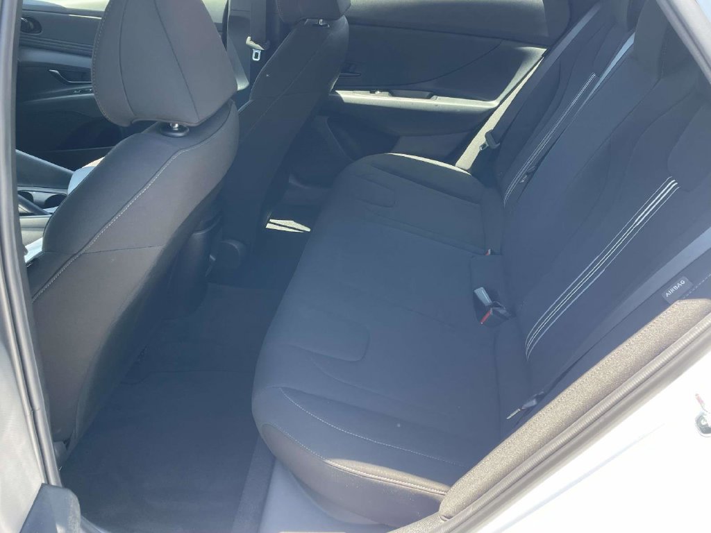 Used 2025 Hyundai Elantra Sport FWD image 10