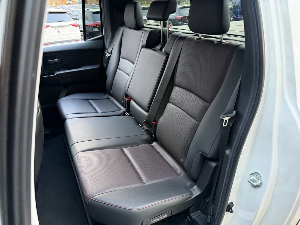 Used 2023 Honda Ridgeline Black Edition image 31
