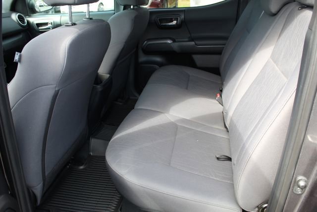 Used 2019 Toyota Tacoma TRD Off-Road AWD/4WD image 14