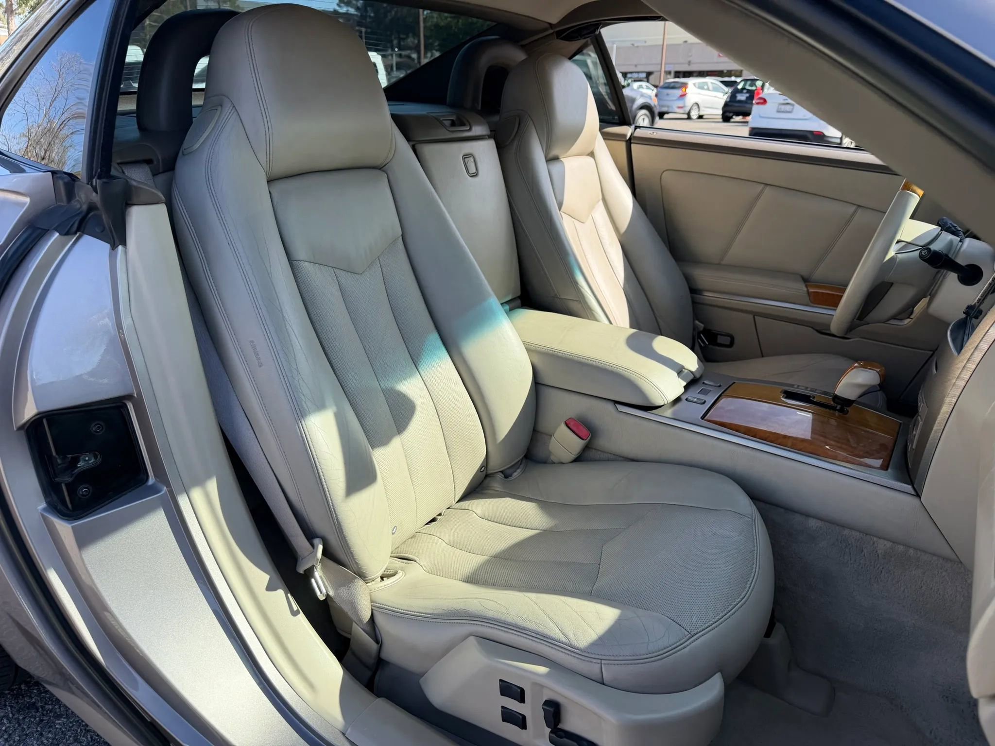 Used 2005 Cadillac XLR Convertible 2D image 20