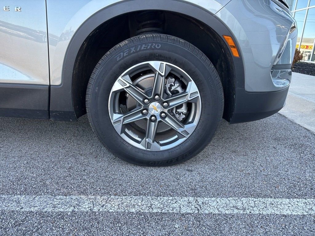 Used 2023 Chevrolet Blazer LT w/ Driver Confidence Package image 28