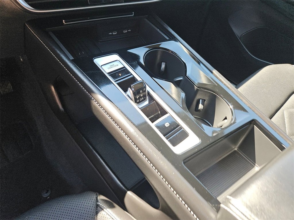 Used 2025 Volkswagen Atlas SE image 17