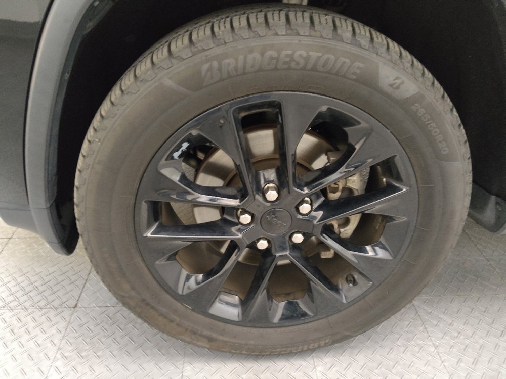 Used 2021 Jeep Grand Cherokee Laredo RWD image 31