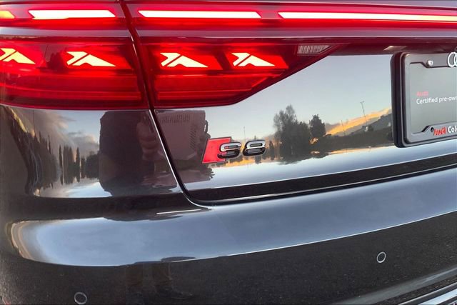 Used 2022 Audi S8 image 8