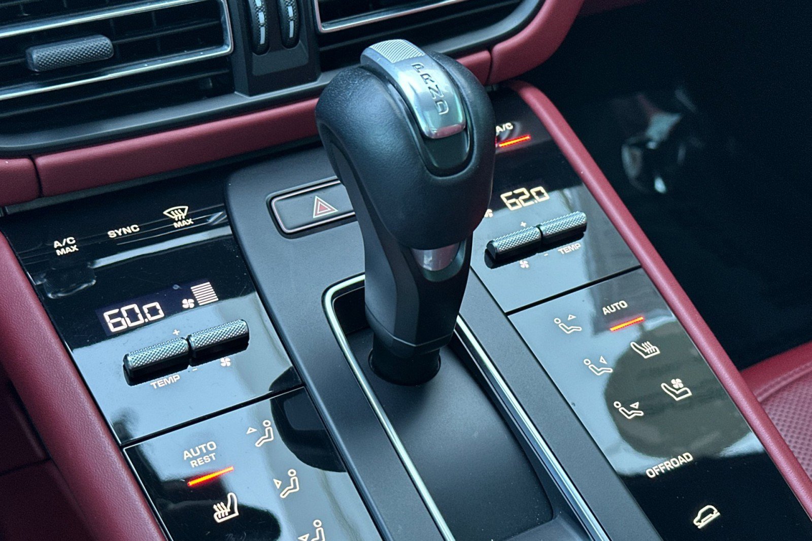 Certified 2022 Porsche Macan image 22