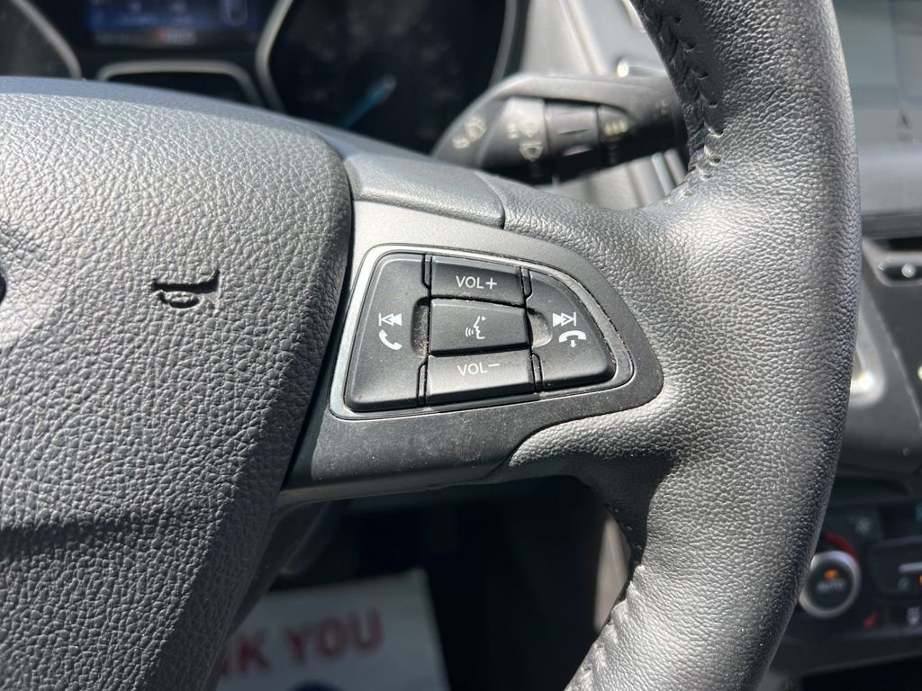 Used 2018 Ford Focus Titanium w/ Titanium Technology Package image 17