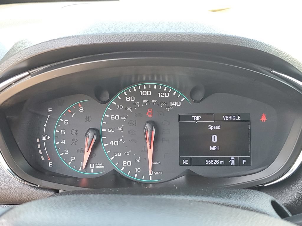 Used 2019 Chevrolet Trax LT w/ LT Convenience Package AWD/4WD image 11