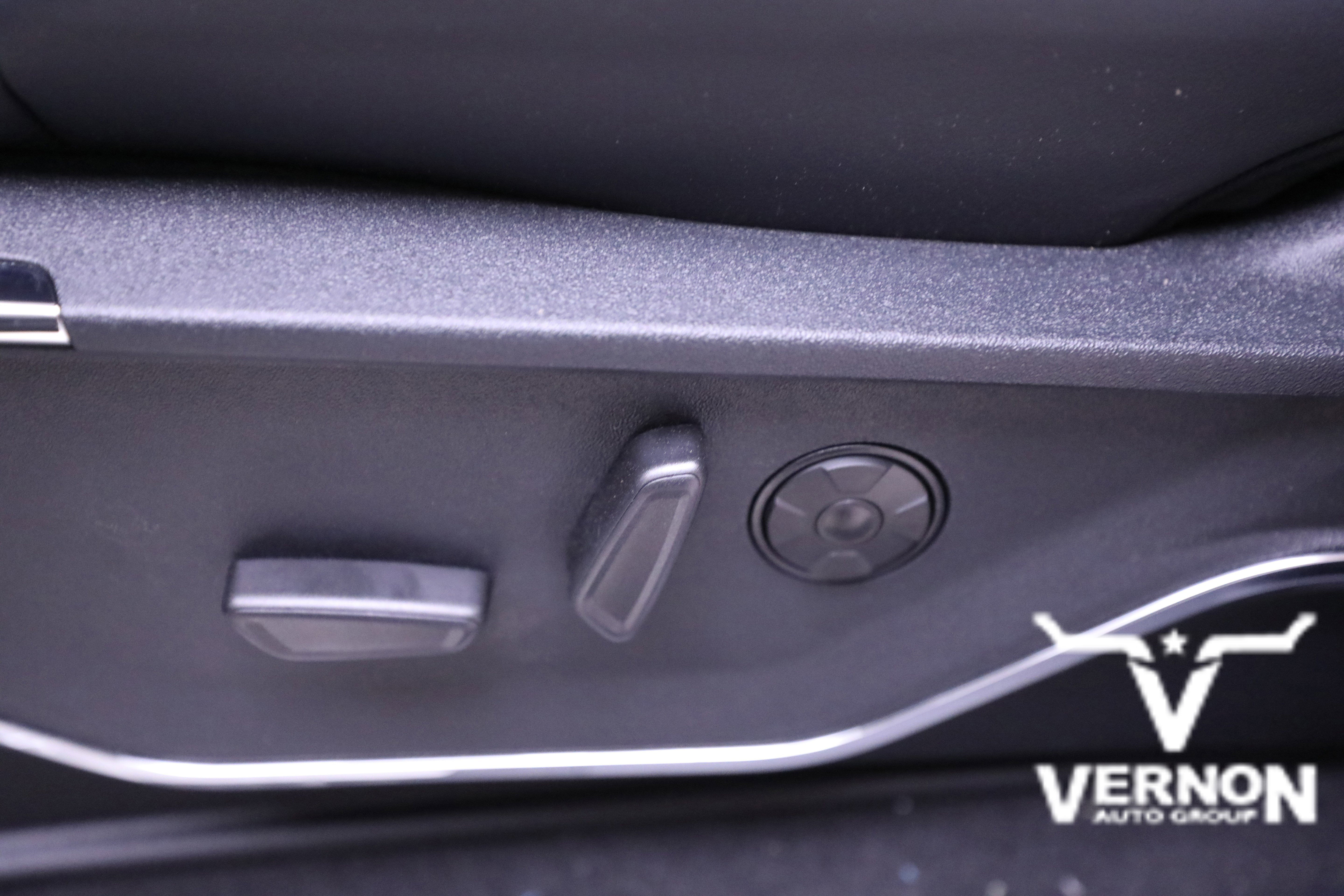 New 2026 Ford F250 Platinum w/ Tremor Off-Road Package image 14