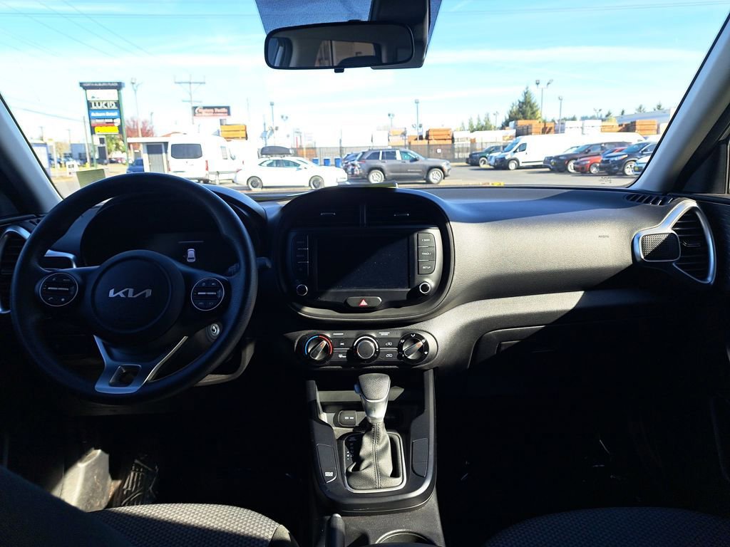 Used 2023 Kia Soul LX w/ Option Group 015 image 21