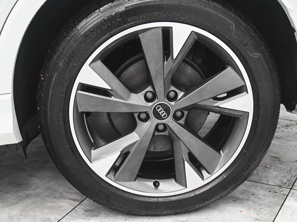 Used 2022 Audi Q4 e-tron Premium Plus w/ Premium Plus image 7