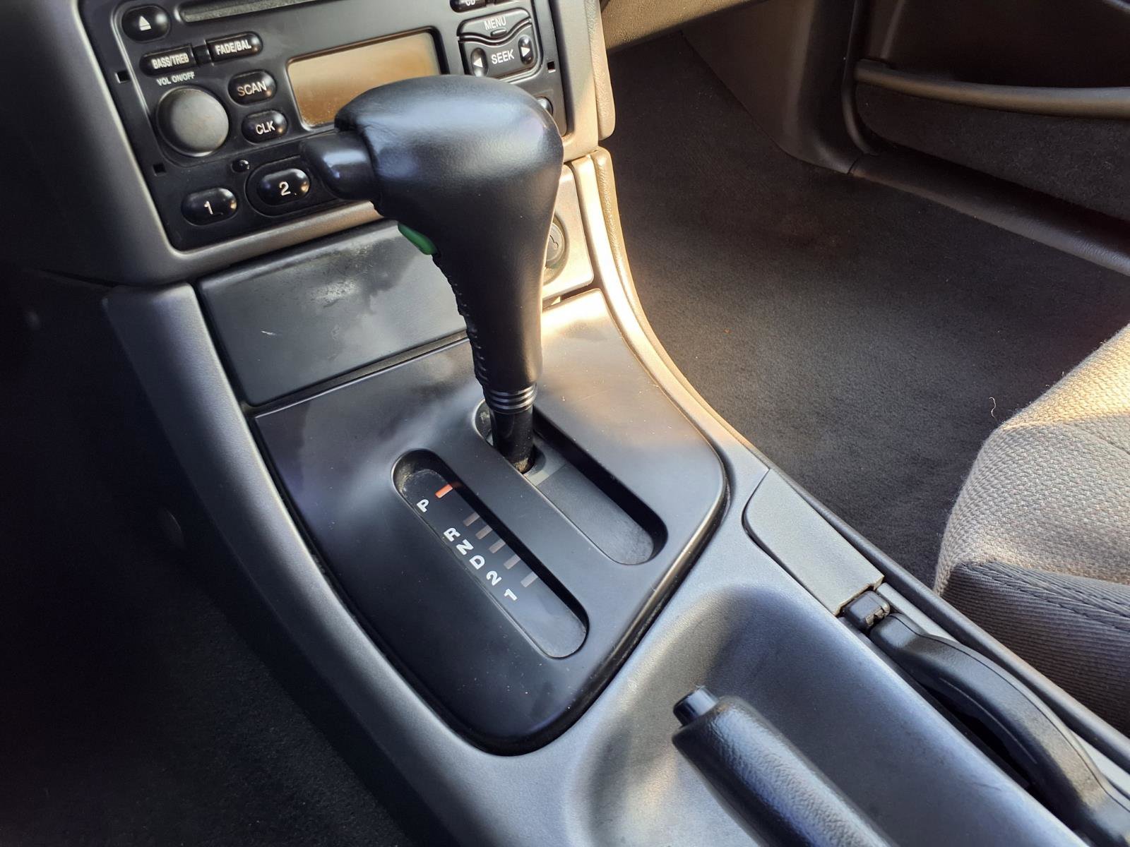 Used 2000 Mercury Cougar V6 image 11