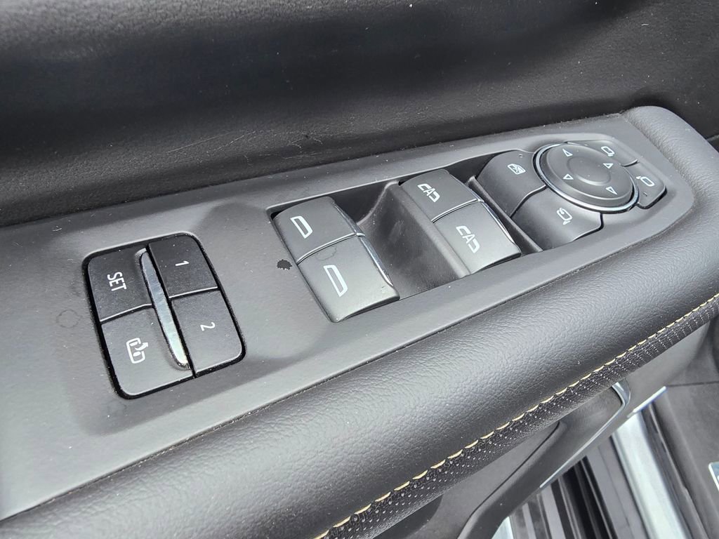 Used 2024 Chevrolet Tahoe Premier AWD/4WD image 26