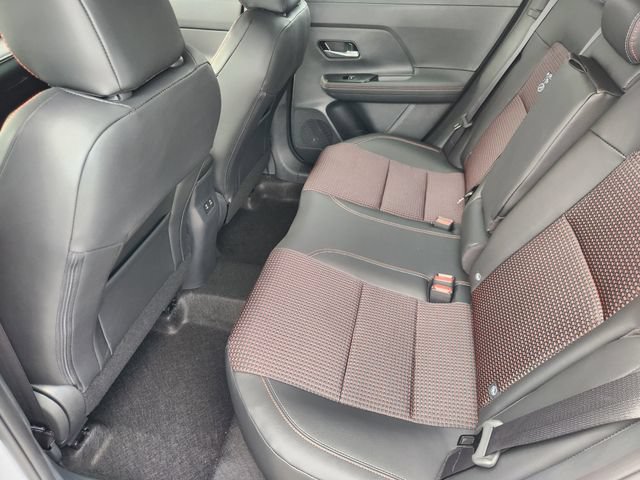New 2025 Nissan Kicks SR FWD image 21