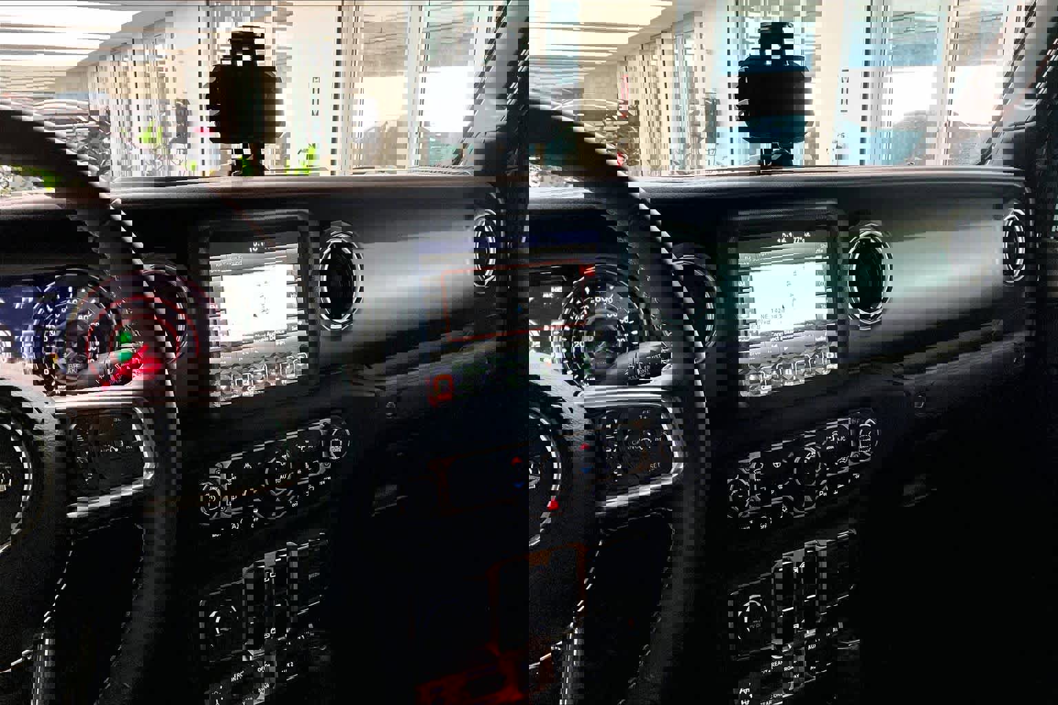 Used 2020 Jeep Gladiator Rubicon image 7