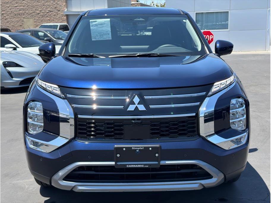 New 2026 Mitsubishi Outlander SE AWD/4WD image 2