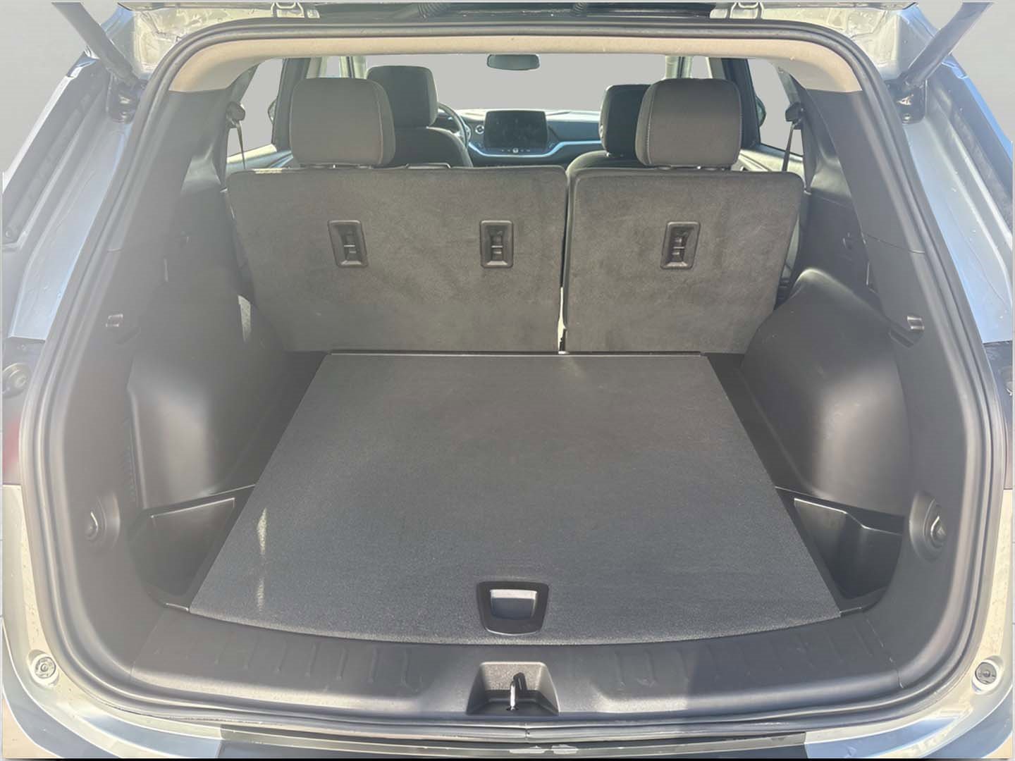 Used 2024 Chevrolet Blazer LT w/ Convenience Package image 9