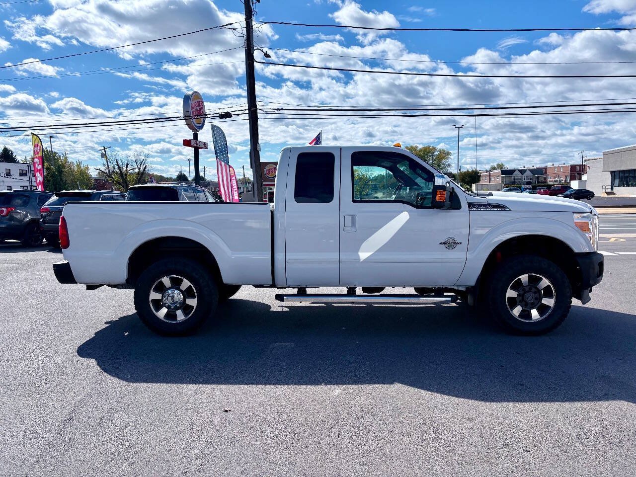 Used 2011 Ford F250 Lariat w/ Chrome Pkg AWD/4WD image 7