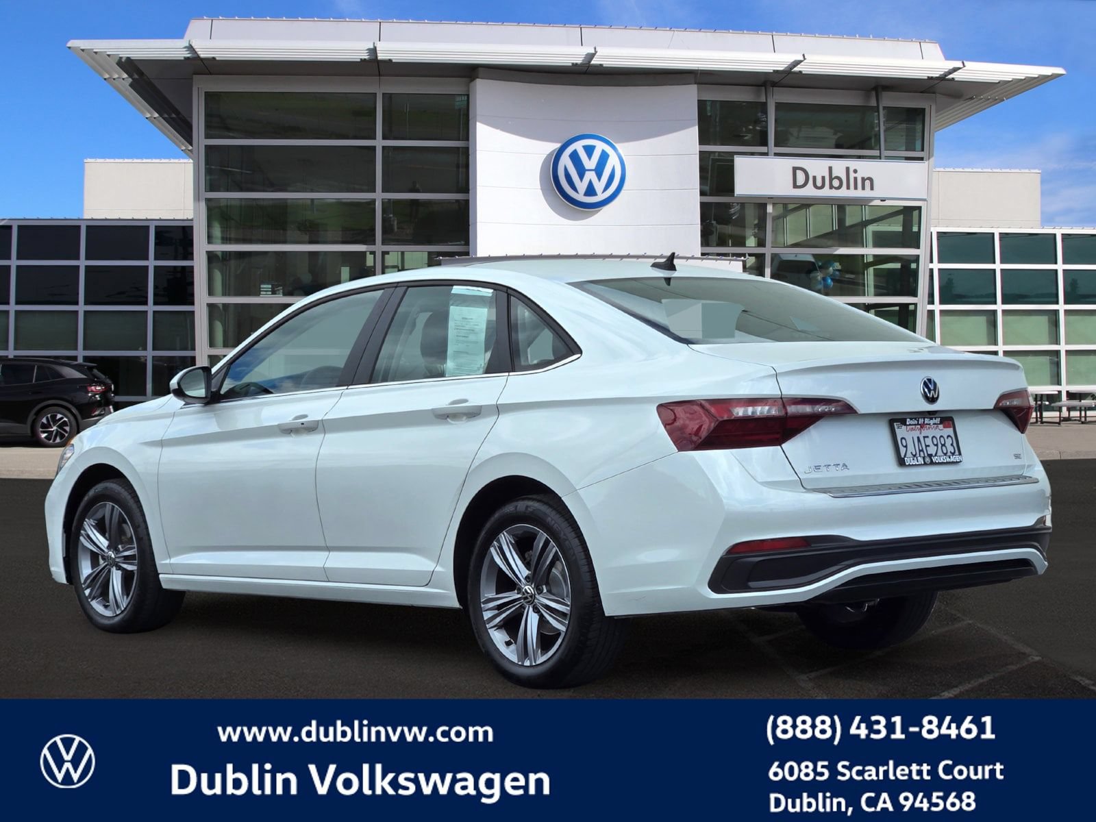 Certified 2023 Volkswagen Jetta SE w/ Panoramic Sunroof Package FWD image 6
