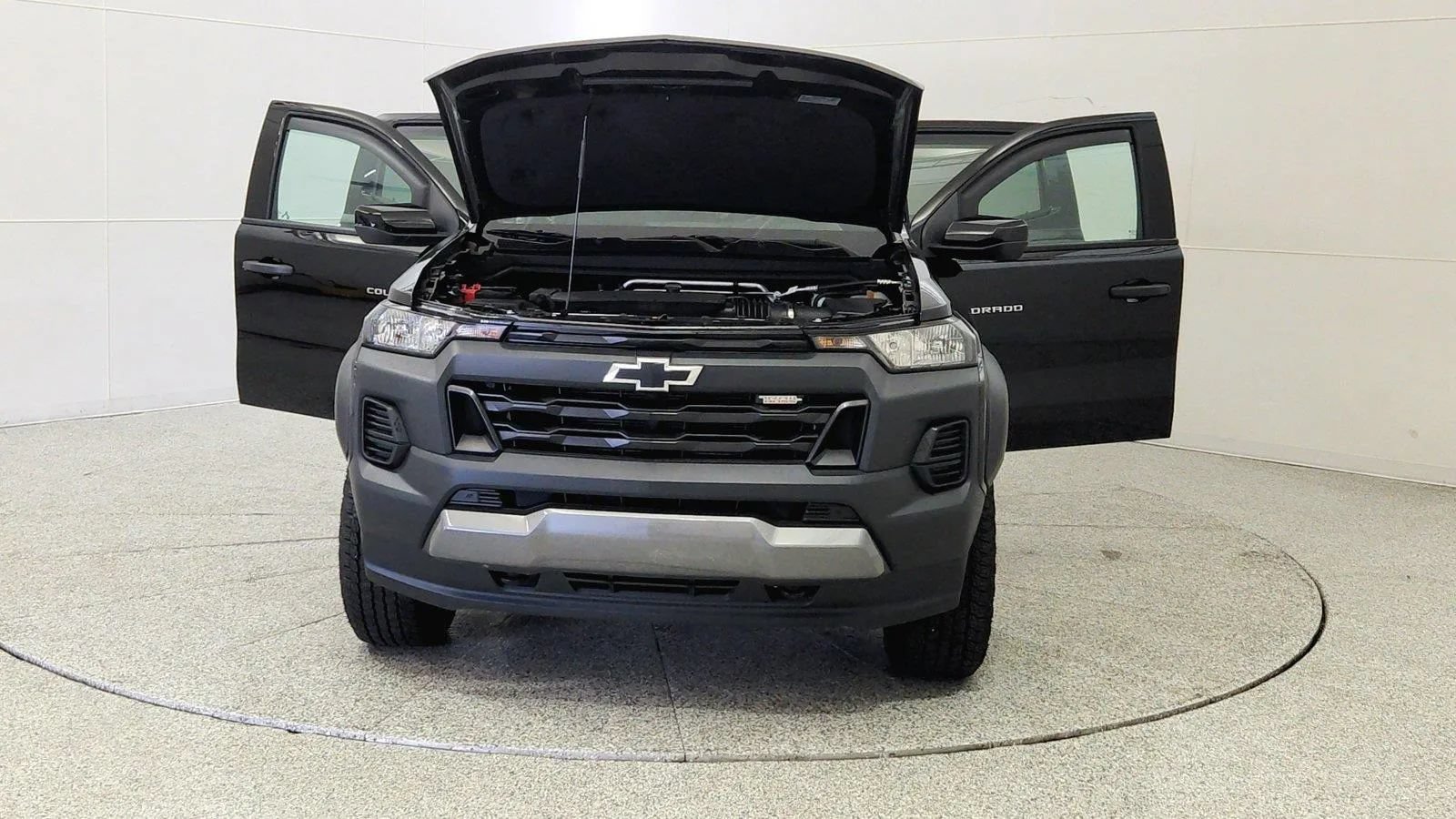 Used 2026 Chevrolet Colorado Trail Boss AWD/4WD image 10