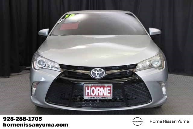 Used 2015 Toyota Camry SE FWD image 2