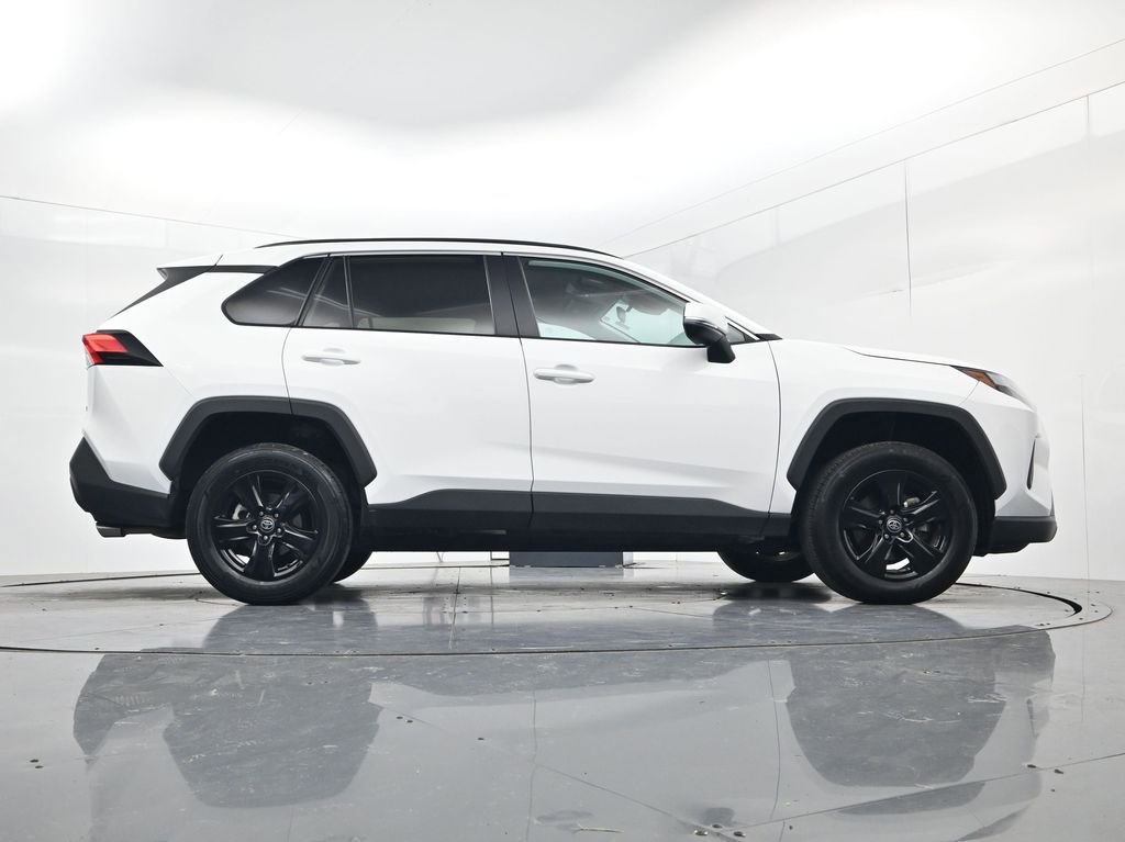 Used 2024 Toyota RAV4 XLE FWD image 52