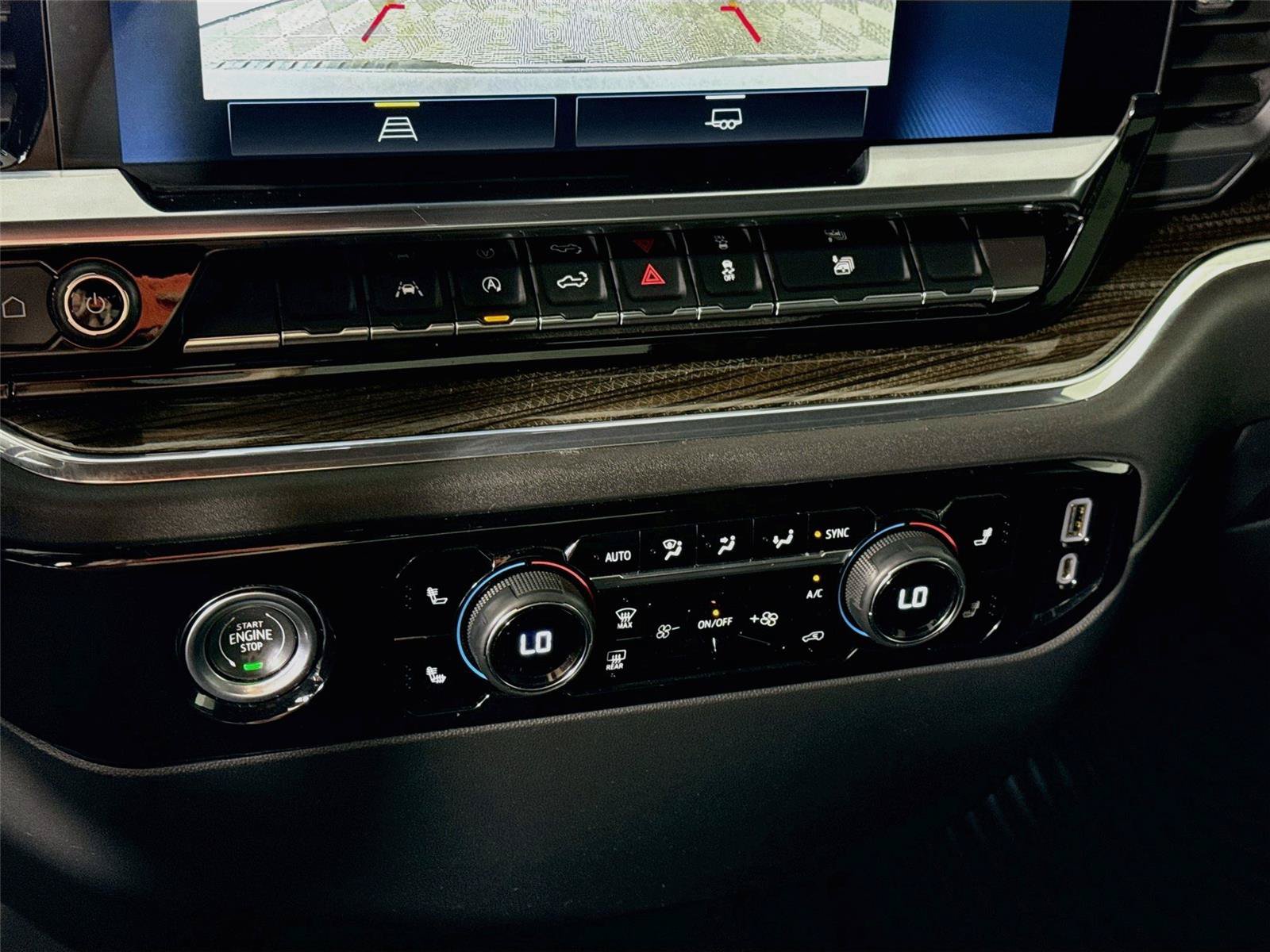 Used 2023 Chevrolet Silverado 1500 LT AWD/4WD image 10