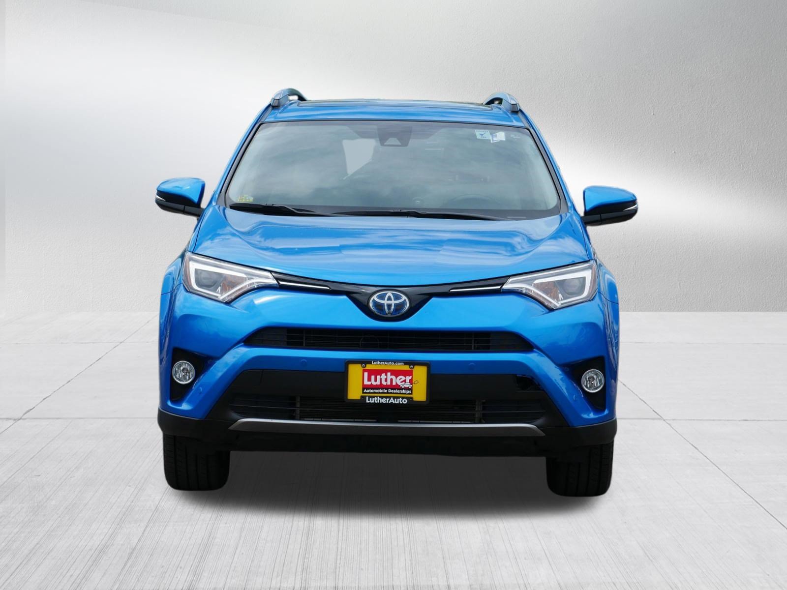 Used 2017 Toyota RAV4 Limited w/ Carpet Mat Package AWD/4WD video 2