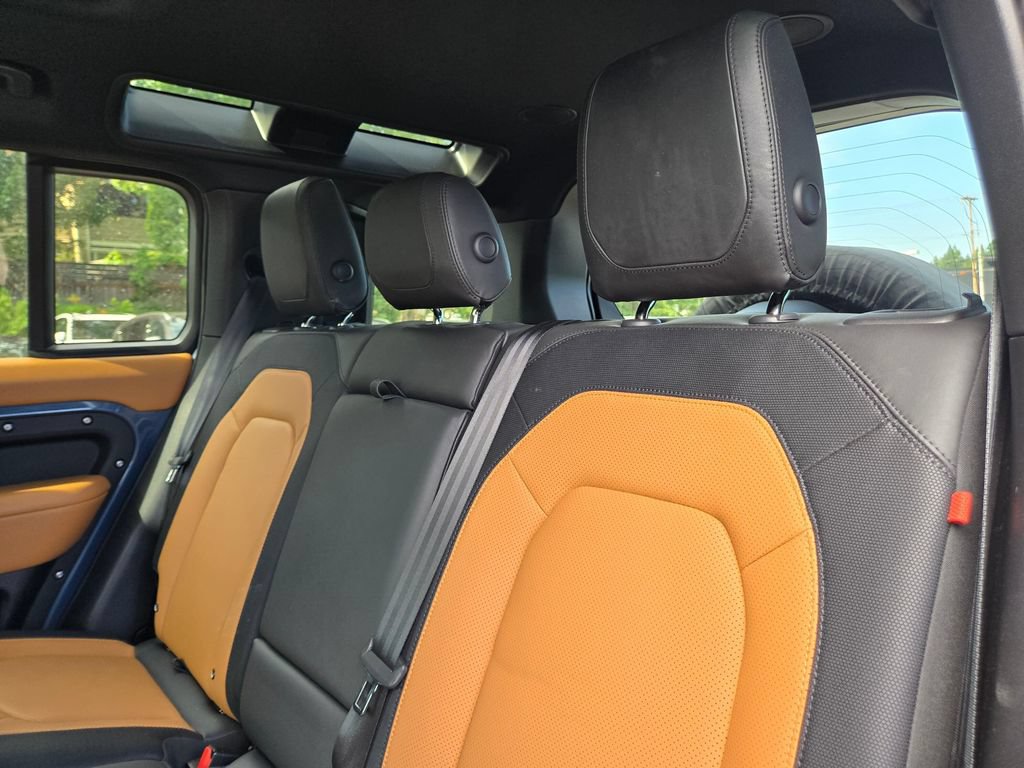 Used 2024 Land Rover Defender 110 X-Dynamic SE AWD/4WD image 16