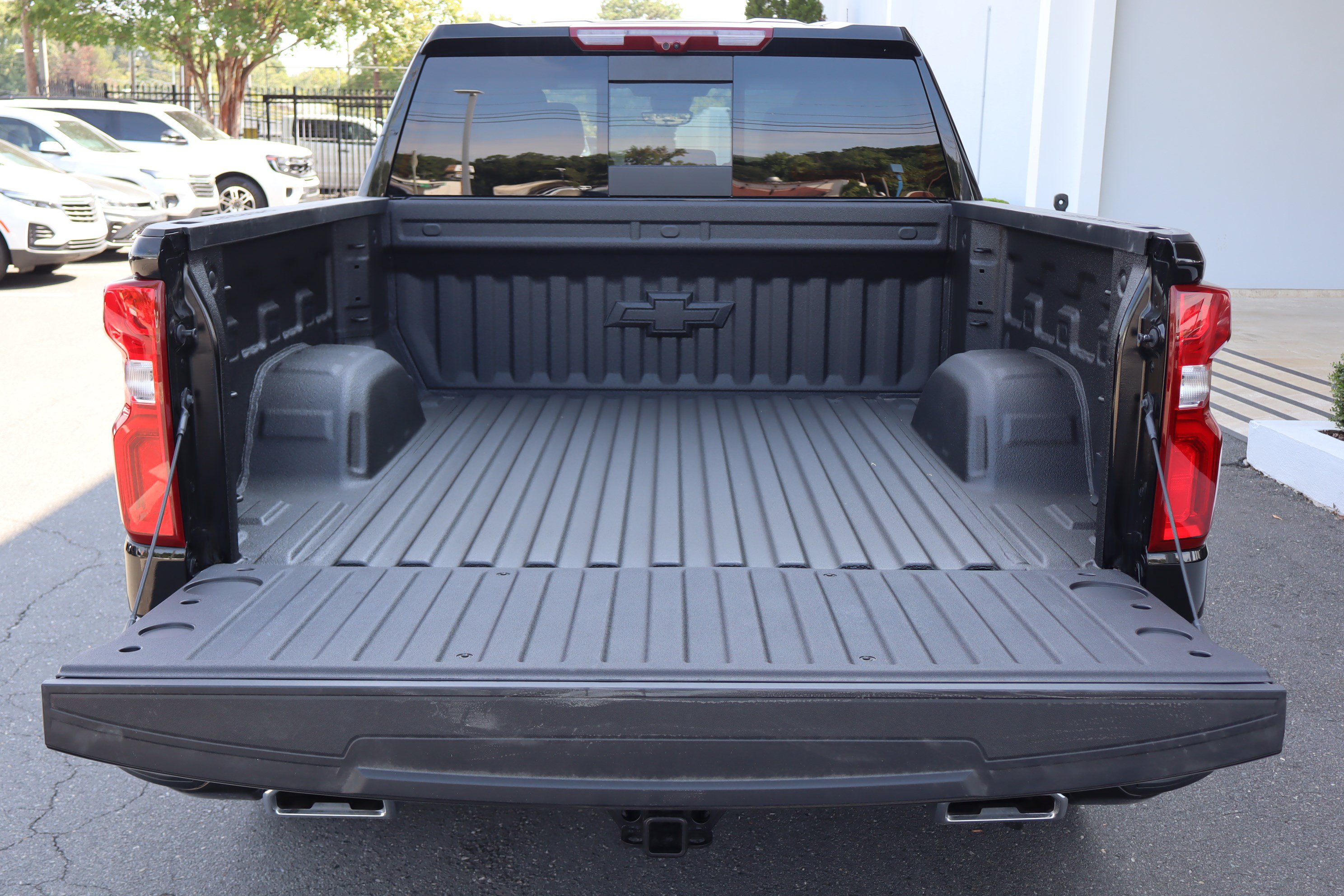 New 2026 Chevrolet Silverado 1500 High Country w/ High Country Premium Package AWD/4WD image 9