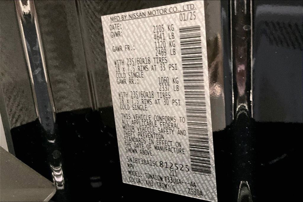 Certified 2025 Nissan Rogue SV FWD image 28