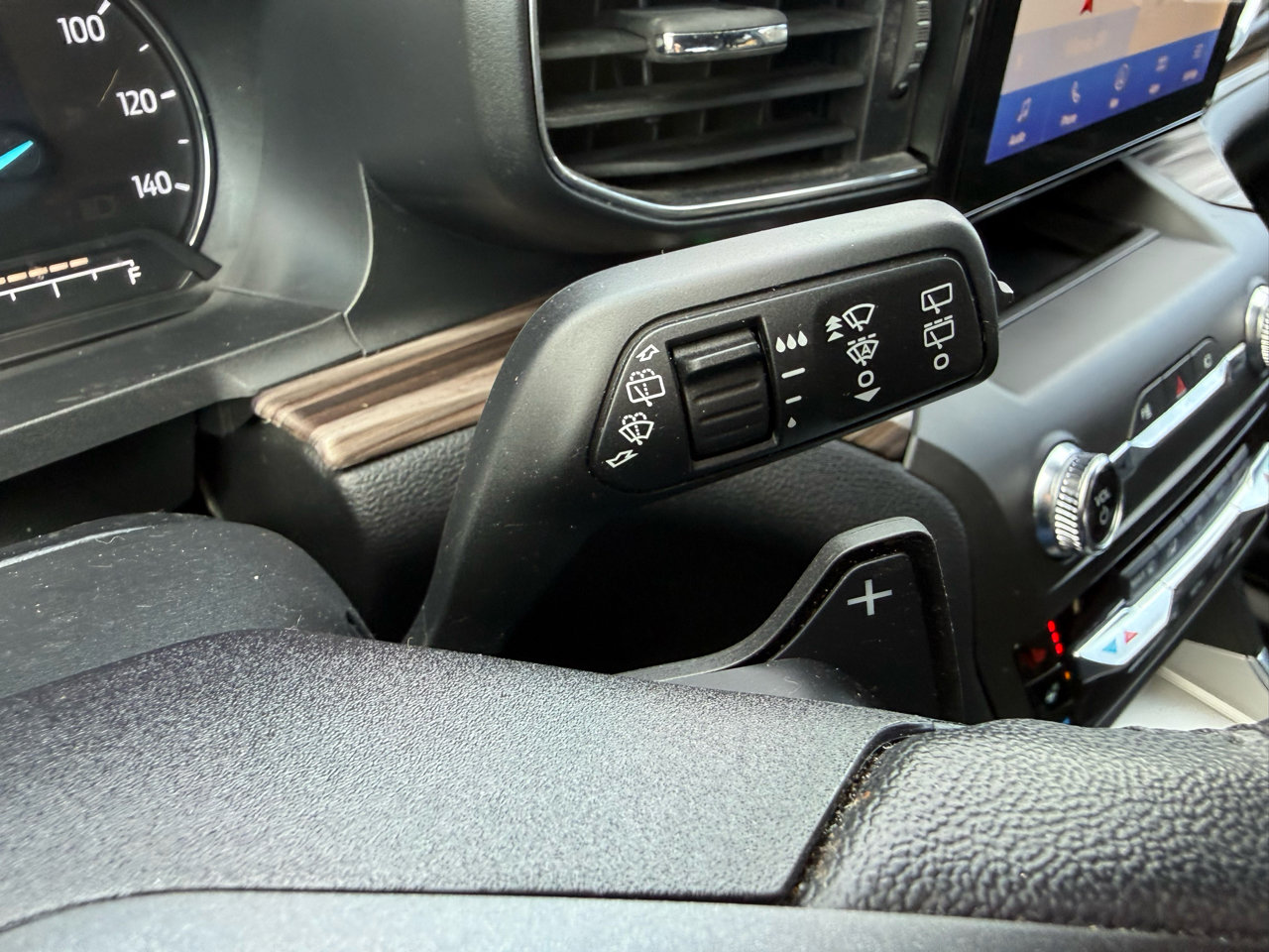 Used 2020 Ford Explorer Limited image 27