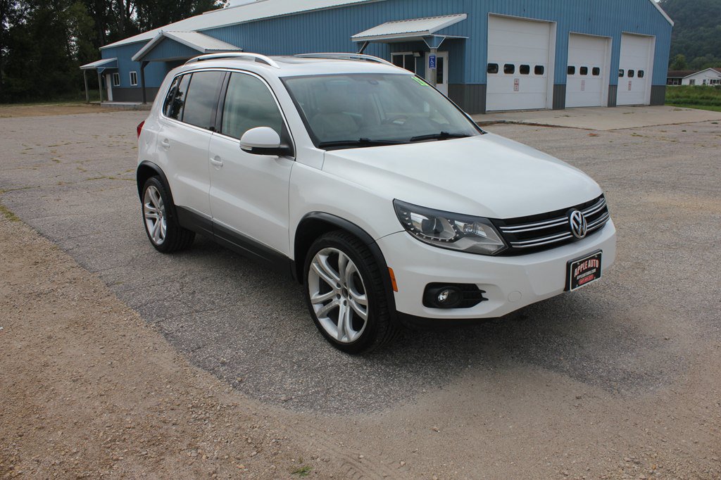 Used 2013 Volkswagen Tiguan SEL AWD/4WD image 3