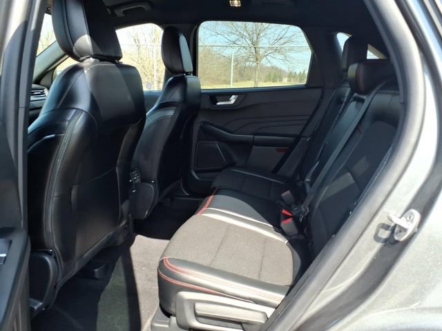 Certified 2025 Ford Escape ST-Line AWD/4WD image 10