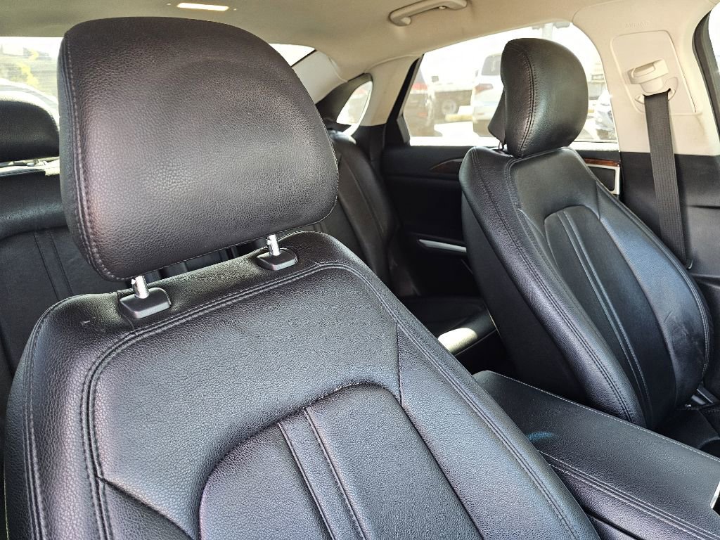 Used 2015 Lincoln MKZ AWD image 40