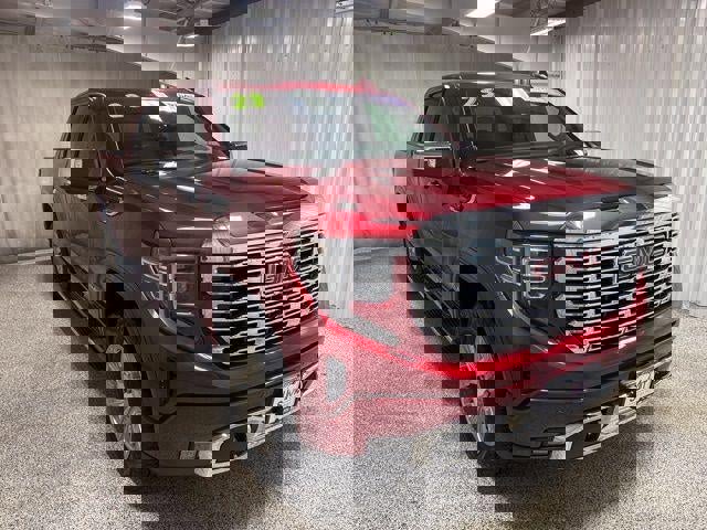 Used 2023 GMC Sierra 1500 Denali w/ Technology Package image 3