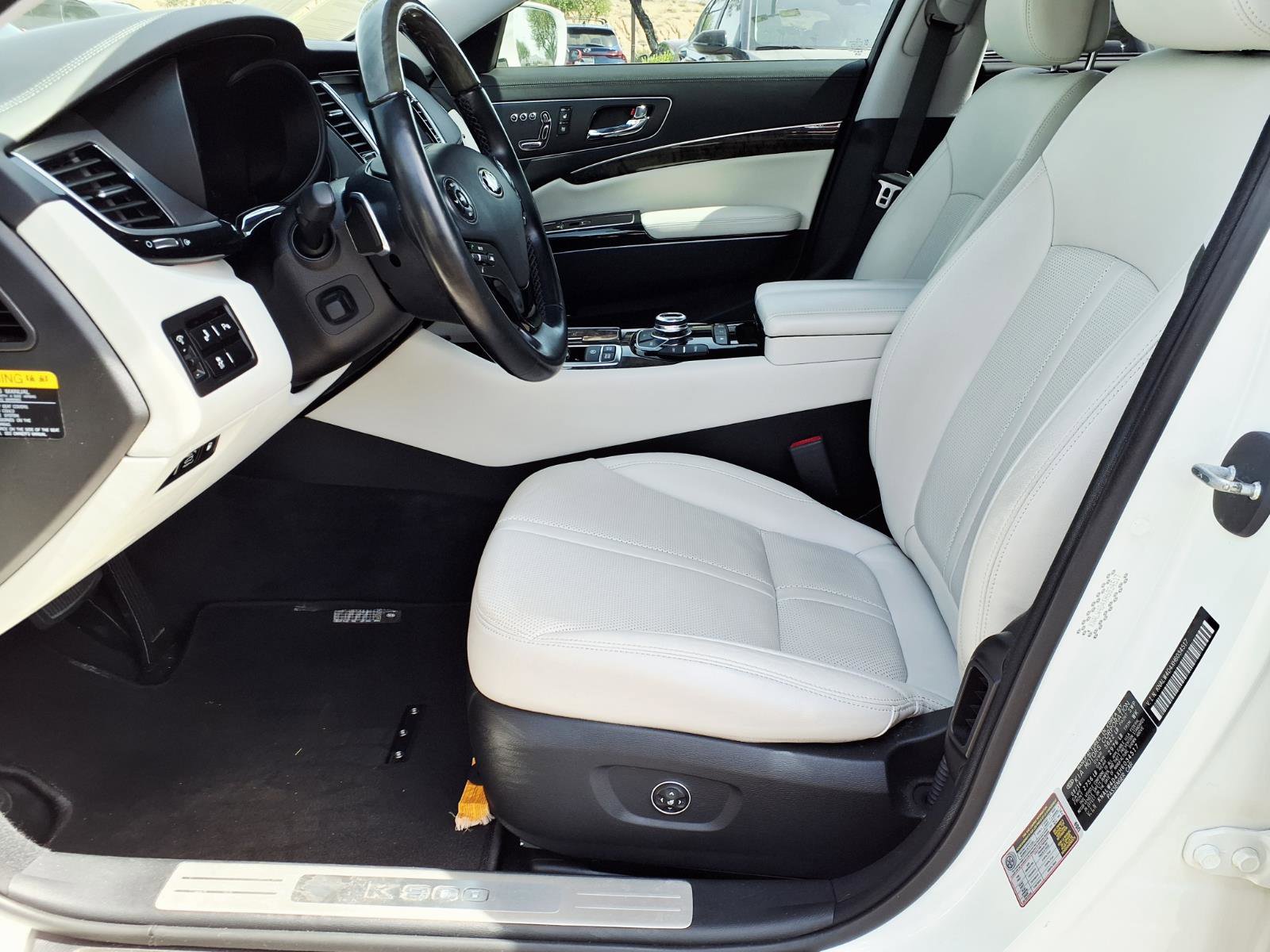 Used 2017 Kia K900 Luxury RWD image 22