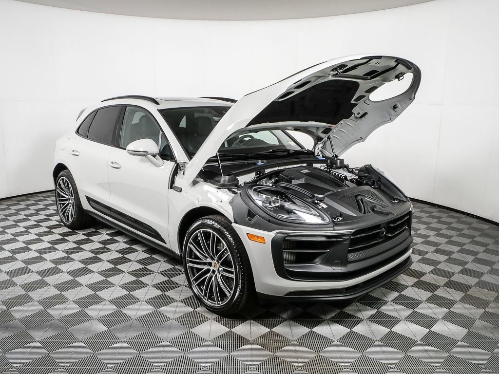 New 2026 Porsche Macan GTS image 37