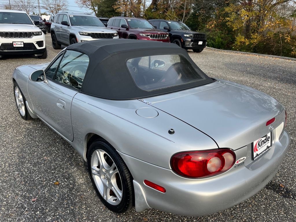 Used 2005 MAZDA MX-5 Miata LS image 19