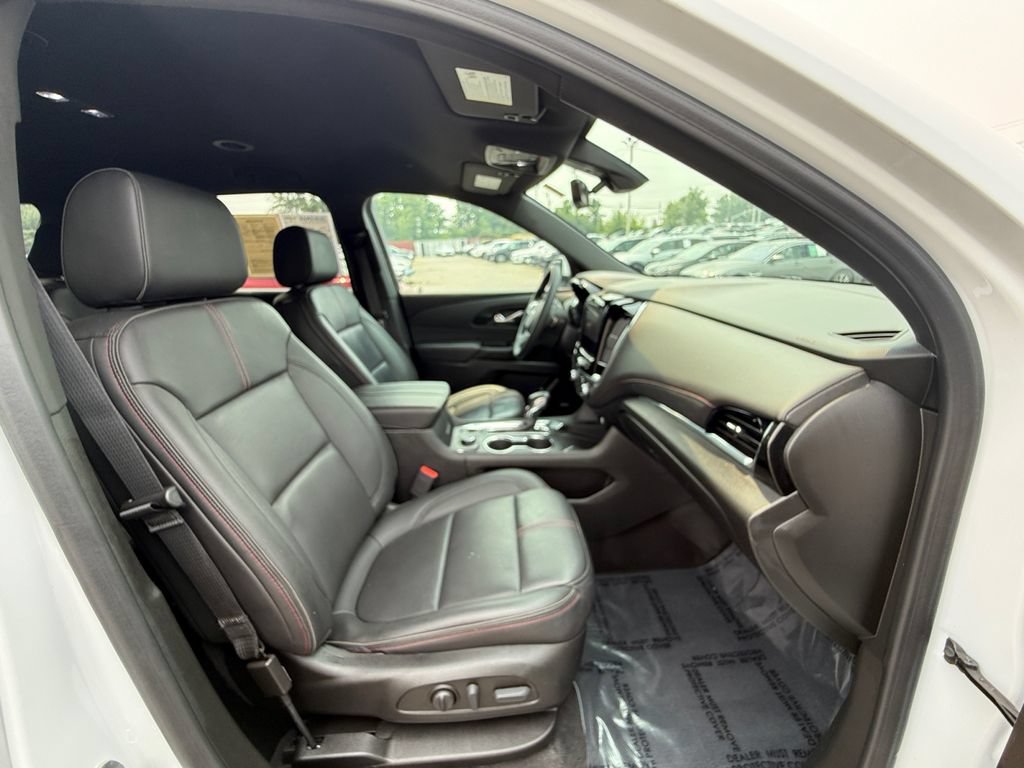 Used 2023 Chevrolet Traverse RS AWD/4WD image 28